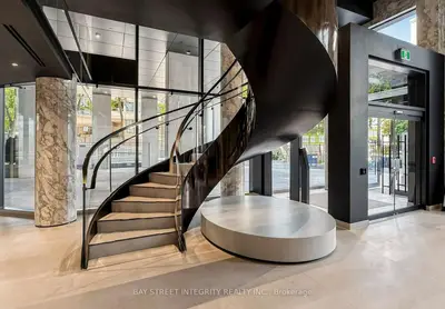 91 Montclair Avenue 2106, Toronto, On M5p 0b1