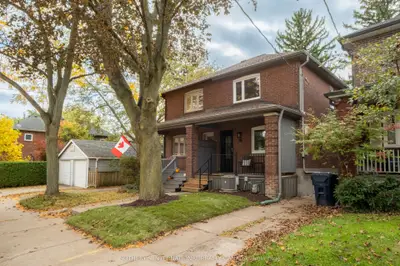 18 Thurston Road, Toronto, On M4s 2v7