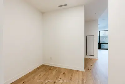 35 Parliament Street 721, Toronto, On M5a 2y2