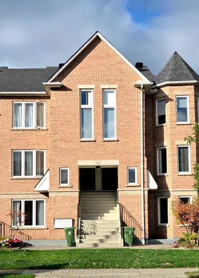 80 Aerodrome Crescent 101, Toronto, On M4g 4j1