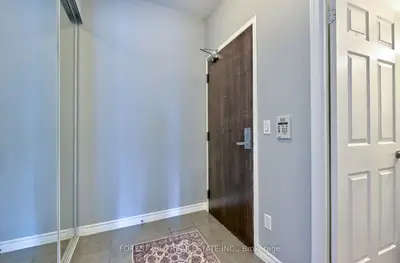 19 Grand Trunk Crescent 306, Toronto, On M5j 3a3