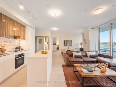 50 O'neill Road 210, Toronto, On M3c 0r1