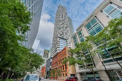 20 Lombard Street 3707, Toronto, On M5c 1m1