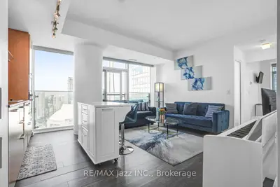 14 York Street 3808, Toronto, On M5j 0b1