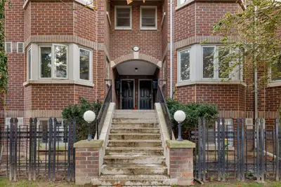 911d Adelaide Street W, Toronto, On M6j 3t2