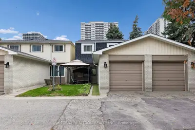 9 Lime Tree Way 49, Toronto, On M2r 3h9