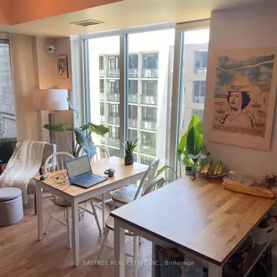 20 Minowan Miikan Avenue 635, Toronto, On M6j 1m3
