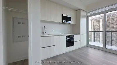 120 Broadway Avenue 1502, Toronto, On M4p 0e9