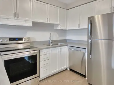 696 St. Clair Avenue W 308, Toronto, On M6c 1b1