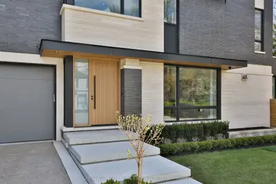 2 Marchwood Drive, Toronto, On M3h 1j8