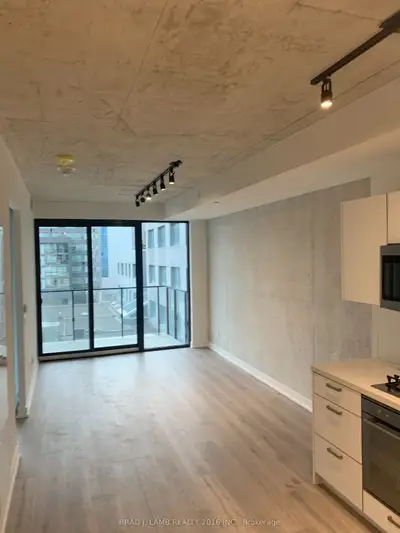 55 Ontario Street 407, Toronto, On M5a 0t8