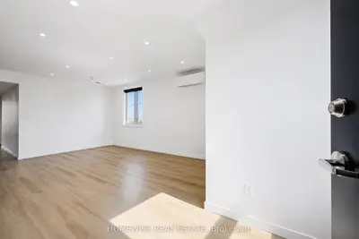 25 King High Avenue 2, Toronto, On M3h 3a8