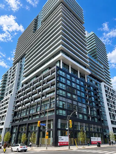 70 Princess Street 2105, Toronto, On M5a 0x6