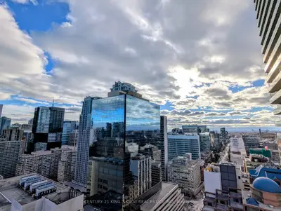 7 Grenville Street 3012, Toronto, On M4y 0e9