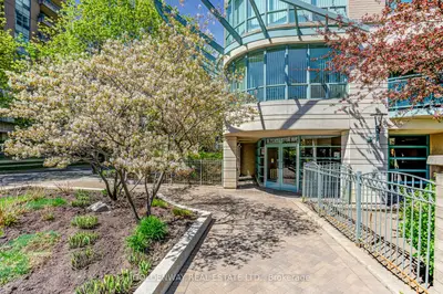 18 Pemberton Avenue 402, Toronto, On M2m 4k9
