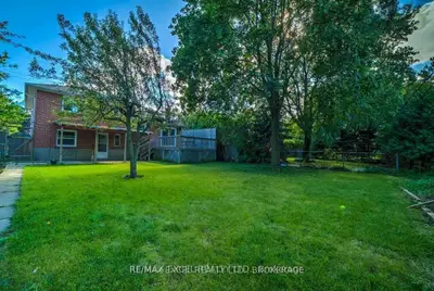 54 Bowerbank Drive, Toronto, On M2m 1z8