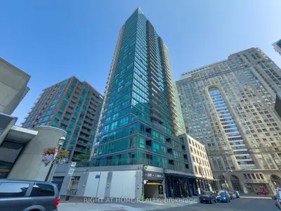 1 Scott Street 806, Toronto, On M5e 1a1