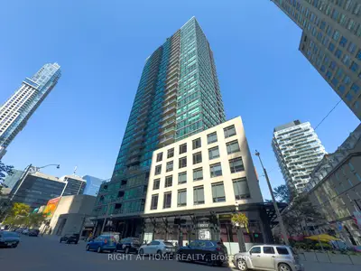 1 Scott Street 806, Toronto, On M5e 1a1