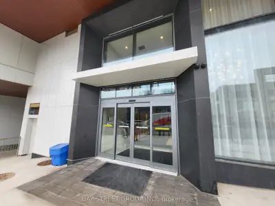 2020 Bathurst Street 1222, Toronto, On M5p 0a6