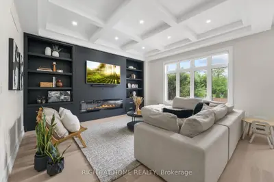 262 Senlac Road, Toronto, On M2r 1p8