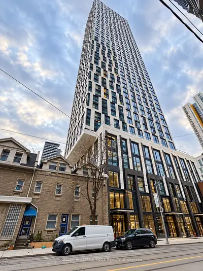 252 Church Street 4517, Toronto, On M5b 1z2