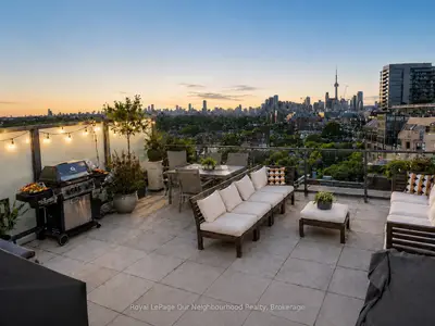 2 Gladstone Avenue 308, Toronto, On M6j 0b2
