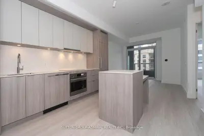 6 Greenbriar Road 526, Toronto, On M2k 0h6