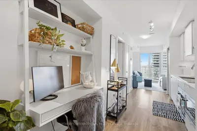 195 Redpath Avenue 2307, Toronto, On M4p 0e4