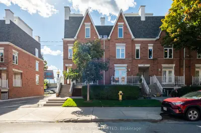33 Sudbury Street 3303, Toronto, On M6j 3w6