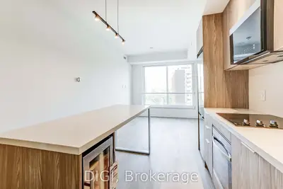 120 Ontario Street Q820, Toronto, On M5a 1c4