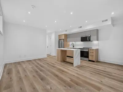 28 Norcross Road Unit 5, Toronto, On M3h 2r4