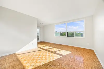 85 Lawton Boulevard 310, Toronto, On M4v 1z7