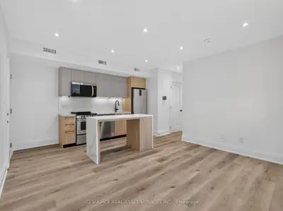 28 Norcross Road Unit 6, Toronto, On M3h 2r4