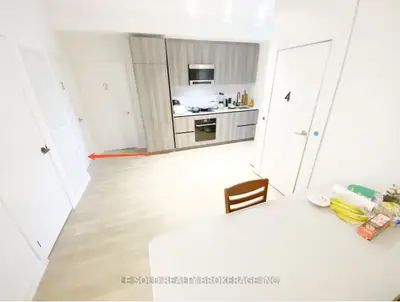 127 Broadway Avenue 711 Master Bedroom, Toronto, On M4p 1v4