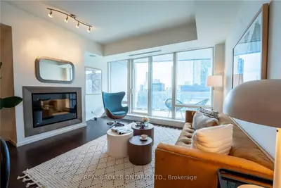 180 University Avenue 3307, Toronto, On M5h 0a2
