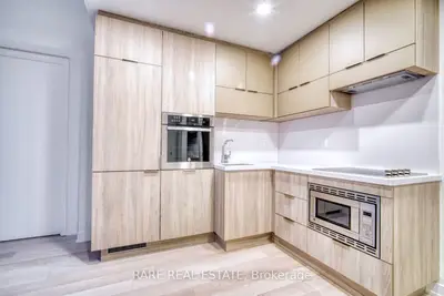 39 Roehampton Avenue 1806, Toronto, On M4p 0g1