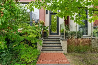 5 Thurloe Avenue, Toronto, On M4s 0b4