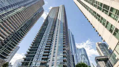 16 Harbour Street 4302, Toronto, On M5j 2z7