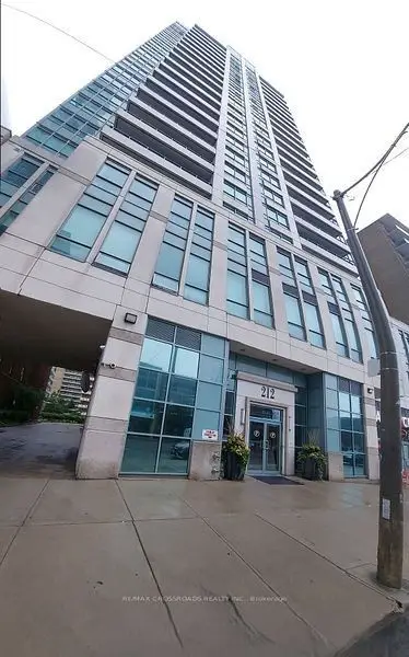 212 Eglinton Avenue E 312, Toronto, On M4p 0a3