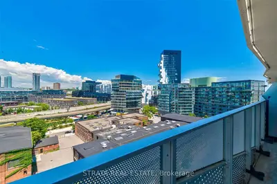 60 Tannery Road 1115, Toronto, On M5a 0s8
