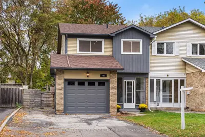 44 Hollyberry Trail, Toronto, On M2h 2s1