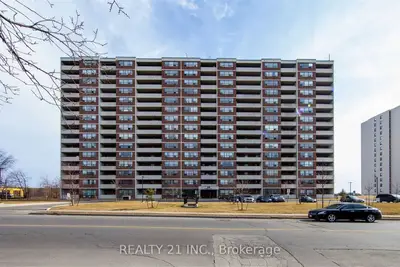 25 Sunrise Avenue N 811, Toronto, On M4a 2s2