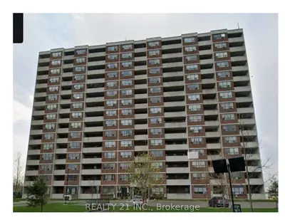 25 Sunrise Avenue N 811, Toronto, On M4a 2s2