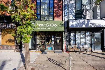 1146 College Street Main, Toronto, On M6h 1b6