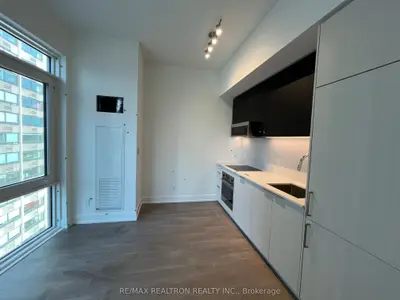 308 Jarvis Street 1010, Toronto, On M5b 0e3