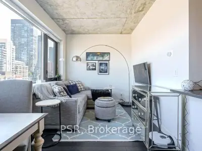 400 Wellington Street W 902, Toronto, On M5v 0b5