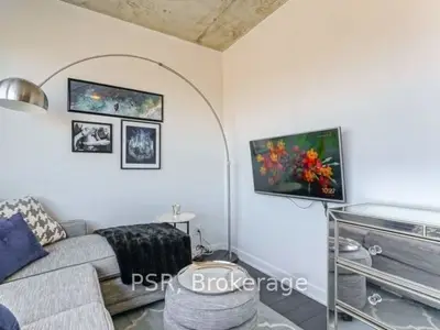 400 Wellington Street W 902, Toronto, On M5v 0b5