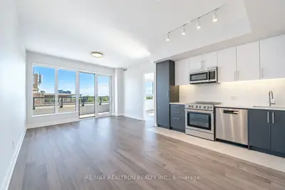 2525 Bathurst Street 804, Toronto, On M6b 2y9