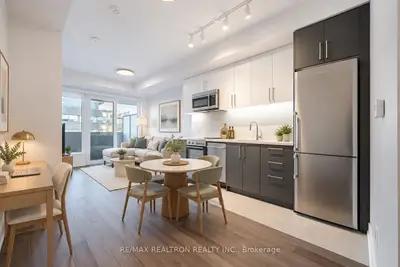 2525 Bathurst Street 1005, Toronto, On M6b 2y9