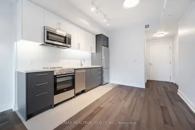 2525 Bathurst Street 1005, Toronto, On M6b 2y9